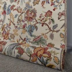 Nordisk Textil Blommiga Möbeltyger|Mönstrade Möbeltyger|Bailey creme gobeläng