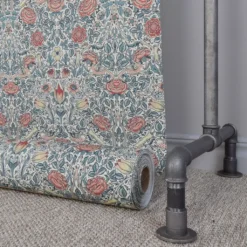 Arts & Crafts Tyger|Gardintyger Mönstrade|Birds and roses petrol tyg