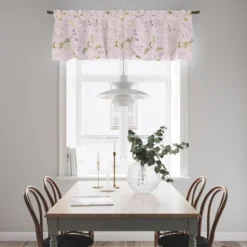 Arvidssons textil Gardinkappor Mönstrade|Blomsteryra rosa gardinkappa metervara