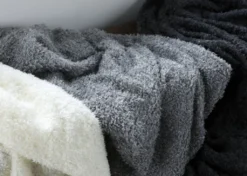 Bror Fårpäls|Ljusgrå Fuskpäls – Mjuk Imitation av Fårpäls