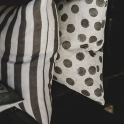 Jakobsdals Mönstrade Kuddfodral|Cruella stripe grön kuddfodral