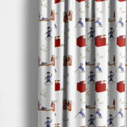 Barn Arvidssons textil Gardintyger Mönstrade|Barnmönster|Emils Upptåg vit bomullstyg – Emil i Lönneberga