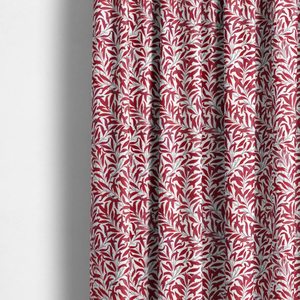 Nordisk Textil Arts & Crafts Tyger|Gardintyger Mönstrade|Ester röd tyg – klassiskt bladmönster i rött