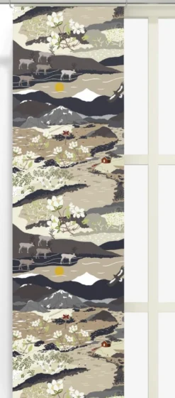 Arvidssons textil Panelgardiner|Fjällvandring beige panelgardiner med fjällmotiv