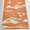 Arvidssons textil Ullplädar|Fjällvandring orange – Ullpläd med fjällinspirerat mönster