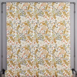 Nordisk Textil Arts & Crafts Tyger|Gardintyger Mönstrade|Flora ockra tyg