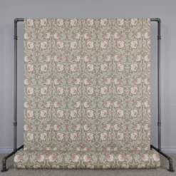 Nordisk Textil Arts & Crafts Tyger|Gardintyger Mönstrade|Grace brun tyg - Klassisk blommig Arts and Crafts design