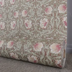 Nordisk Textil Arts & Crafts Tyger|Gardintyger Mönstrade|Grace brun tyg - Klassisk blommig Arts and Crafts design