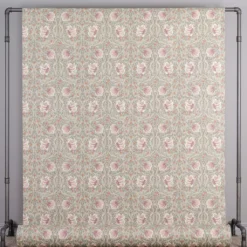 Nordisk Textil Arts & Crafts Tyger|Gardintyger Mönstrade|Grace dimmgrön tyg - Klassisk blommig Arts and Crafts design