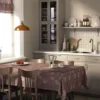 Nordisk Textil Juldukar|Bordsduk|Grace röd bordsduk - Klassisk blommig Arts and Crafts design