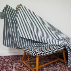 Nordisk Textil Randiga Möbeltyger|Rutor & Ränder|Harlow mörkgrå-vit randigt tyg