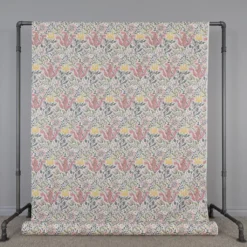 Nordisk Textil Arts & Crafts Tyger|Gardintyger Mönstrade|Harmony vit-rosa tyg