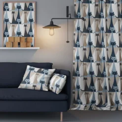 Arvidssons textil Gardintyger Mönstrade|Arvidssons Textil|Kitty blå tyg med retro katter