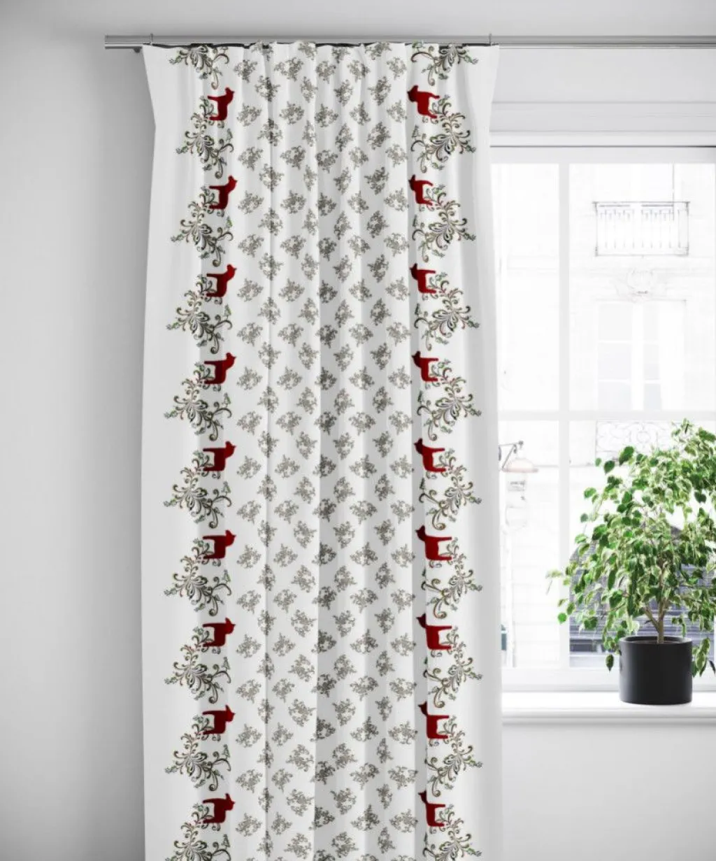 Arvidssons textil Gardintyger Mönstrade|Arvidssons Textil|Kurbits bård röd-grön tyg med dalahästar