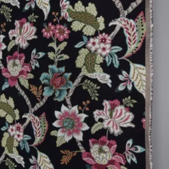 Arvidssons textil Blommiga Möbeltyger|Mönstrade Möbeltyger|Kyma svart möbeltyg