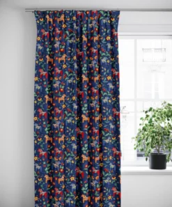 Arvidssons textil Gardiner Mönstrade|Leksand blå gardiner med traditionellt dalahästtryck