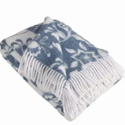 Arvidssons textil Ullplädar|Leksand blå ullpläd 130x170 cm – dalahästar i 100% ull