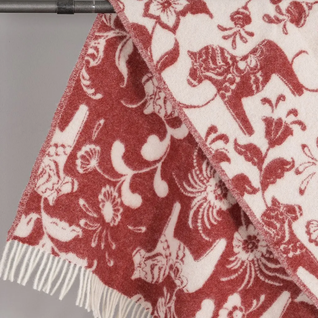 Arvidssons textil Ullplädar|Leksand röd ullpläd 130x170cm – dalahästar i 100% ull