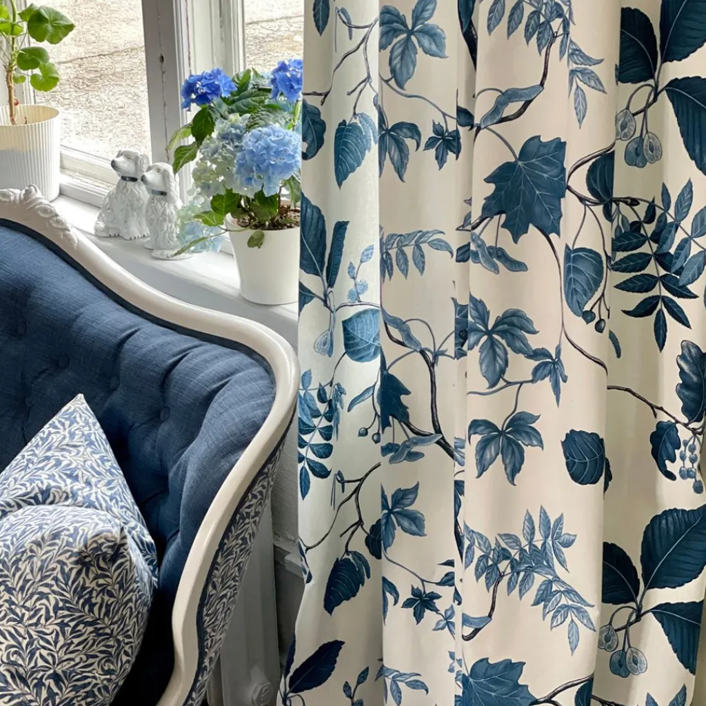 Arvidssons textil Gardiner Mönstrade|Liv blå gardiner