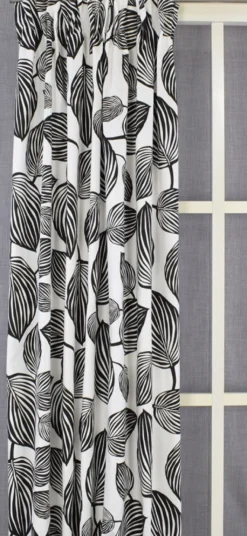 Arvidssons textil Gardiner Mönstrade|Lyckans blad vit-svart gardiner