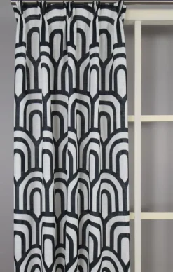 Nordisk Textil Gardiner Mönstrade|Metro gardiner – Grafisk svartvit gardin med modern design