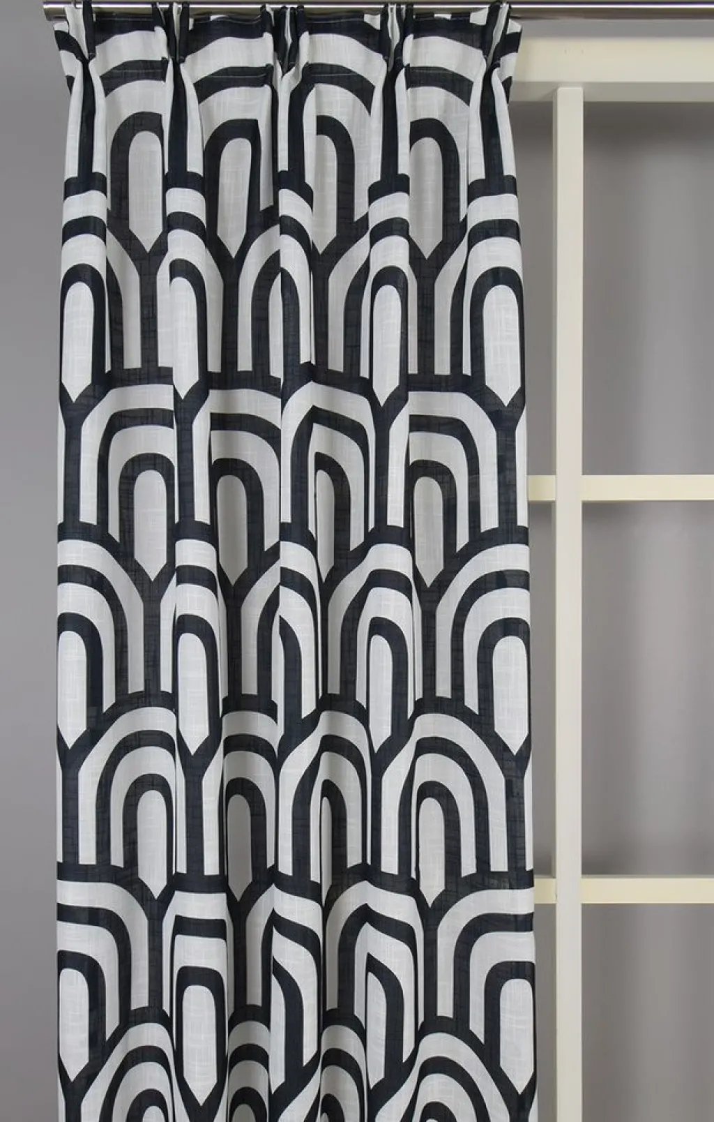 Nordisk Textil Gardiner Mönstrade|Metro gardiner – Grafisk svartvit gardin med modern design