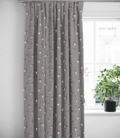 Arvidssons textil Gardiner Mönstrade|Julgardiner|Nisses luva grå julgardiner