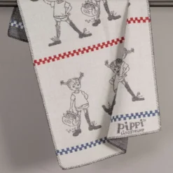 Arvidssons textil Babyfiltar|Ullplädar|Pippi grå barnfilt i merinoull med Pippi Långstrump