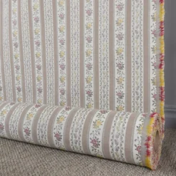 Nordisk Textil Randiga Möbeltyger|Mönstrade Möbeltyger|Portugal beige randigt stiltyg för möbelklädsel