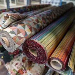 Randiga Möbeltyger|Mönstrade Möbeltyger|Retro stripes randigt multifärgat gobelängtyg