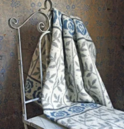 Kerstin Landström Design Ullfiltar|Rosengård grå-blå ullfilt 130x180cm-