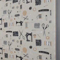Gardintyger Mönstrade|Sewing atelier tyg med vintage sybehör och symaskiner
