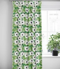 Arvidssons textil Gardiner Mönstrade|Svartöga grön – blommiga gardiner med vita blommor och gröna blad