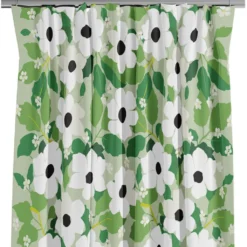 Arvidssons textil Gardiner Mönstrade|Svartöga grön – blommiga gardiner med vita blommor och gröna blad