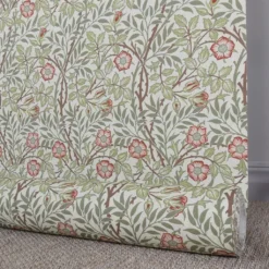Arts & Crafts Tyger|Gardintyger Mönstrade|Sweet flower vinröd tyg