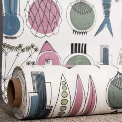 Almedahls Textilvaxduk|Textilvaxduk Picknick blå/rosa - lekfull retrodesign i mjuka färger