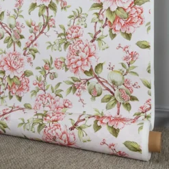 Nordisk Textil Gardintyger Mönstrade|Vivienne blommigt gardintyg med pioner och granatäpplen
